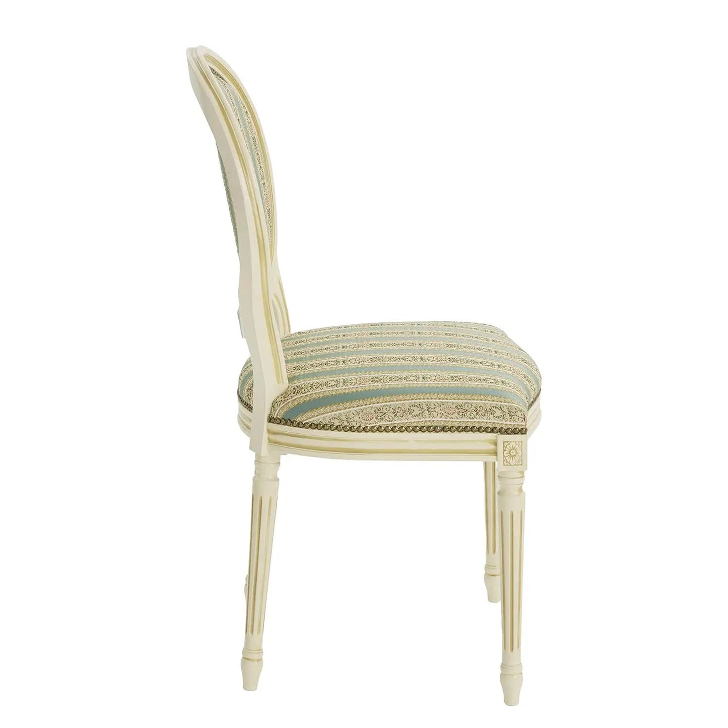 Chaise medaillon bois blanc et dorure revetement tapissier
