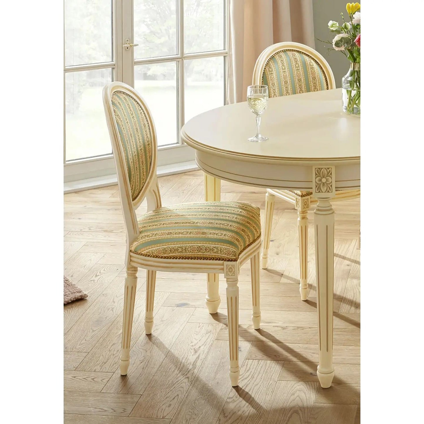 Chaise louis XVI médaillon tissu et bois - LUIGI