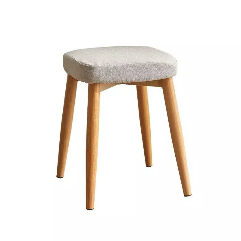 Tabouret scandinave avec assise carrée en tissus