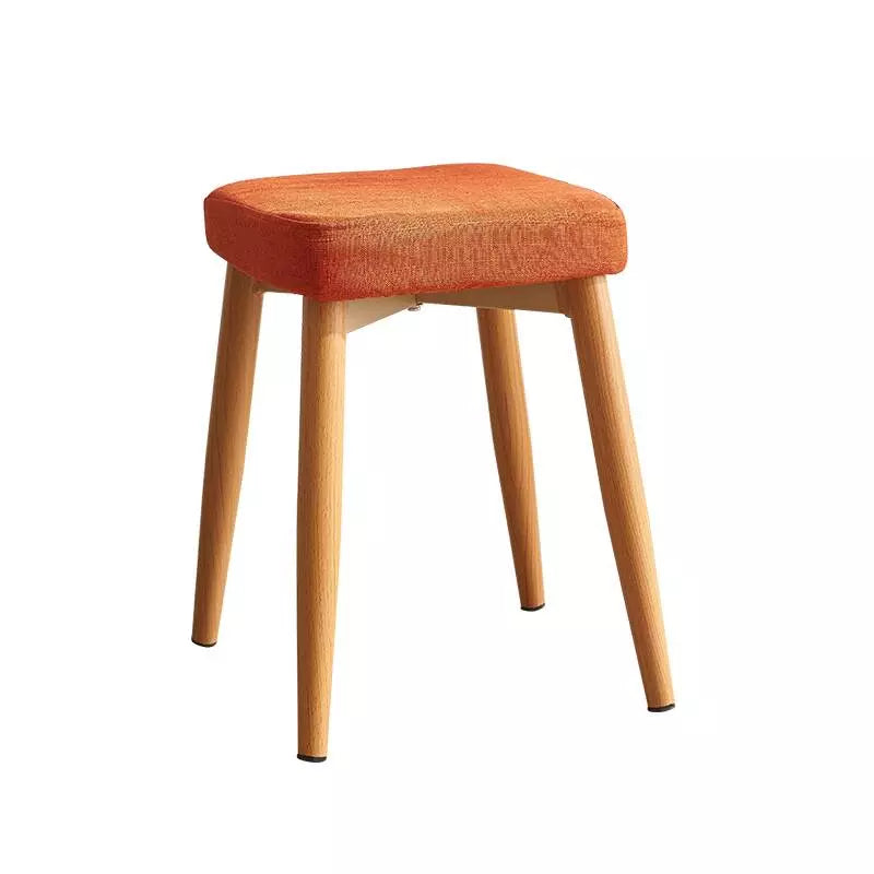 Tabouret scandinave avec assise carrée en tissus