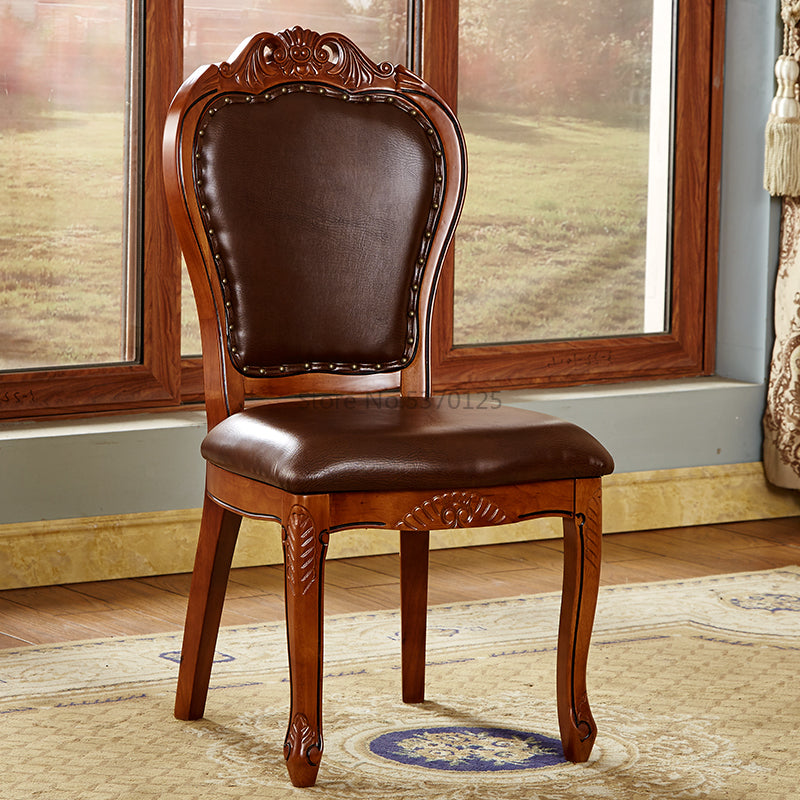 Chaise louis XVI avec accoudoirs cadre en bois massif et assise en cuir