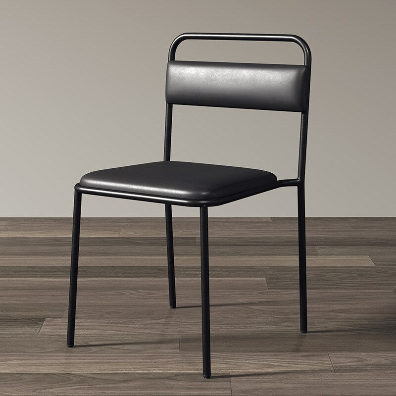 Chaise design de style industriel minimaliste et superposable