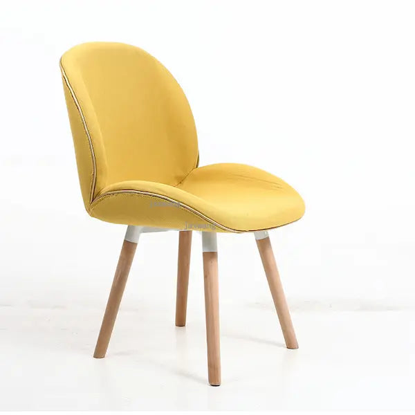Chaise scandinave moderne style fauteuil en tissu jaune et pieds en  bois