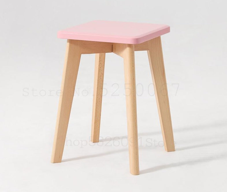 Tabouret scandinave en bois massif avec assise carrée