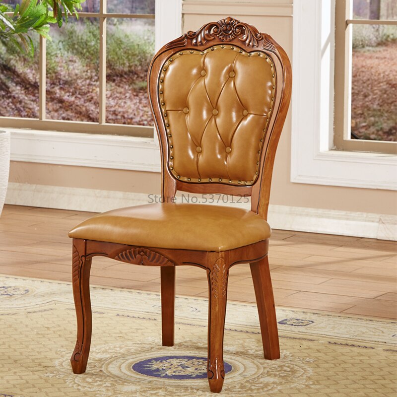 Chaise louis XVI avec accoudoirs cadre en bois massif et assise en cuir