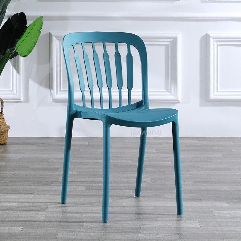Chaise design en plastique à dossier large style touche de piano