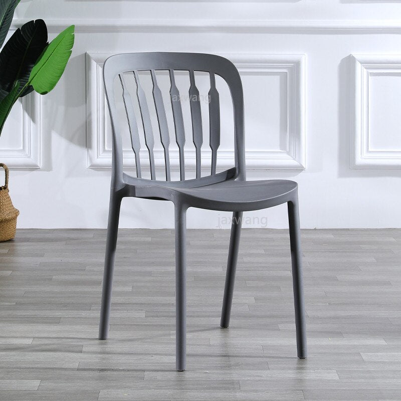 Chaise design en plastique à dossier large style touche de piano