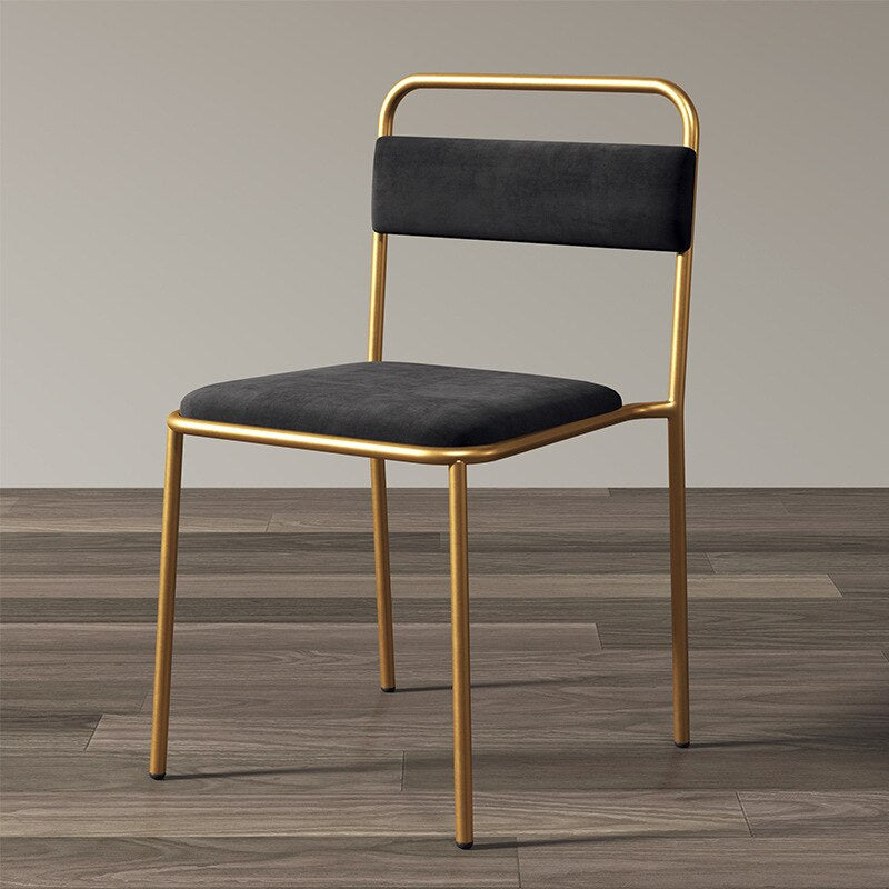 Chaise design de style industriel minimaliste et superposable
