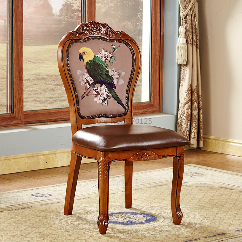 Chaise louis XVI avec accoudoirs cadre en bois massif et assise en cuir