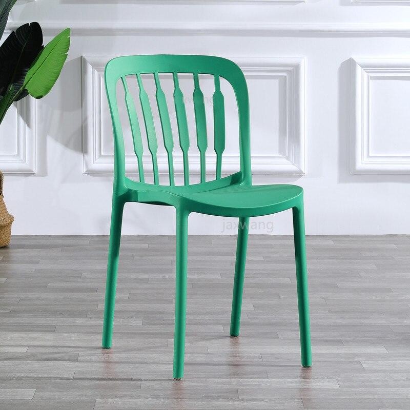 Chaise design en plastique à dossier large style touche de piano