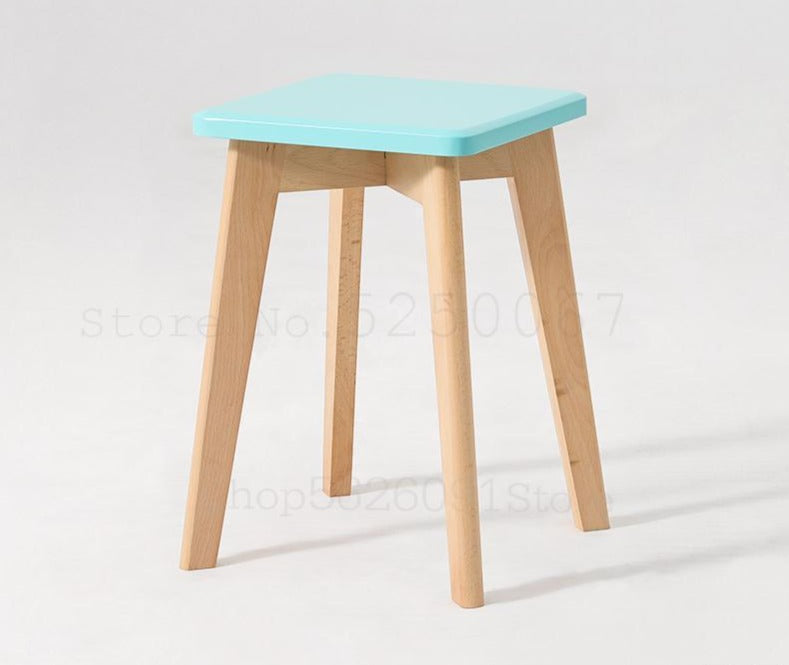 Tabouret scandinave en bois massif avec assise carrée