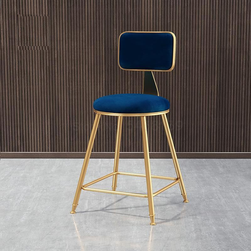 Chaise de bar design de 45cm de haut en métal doré et assise en velours bleu