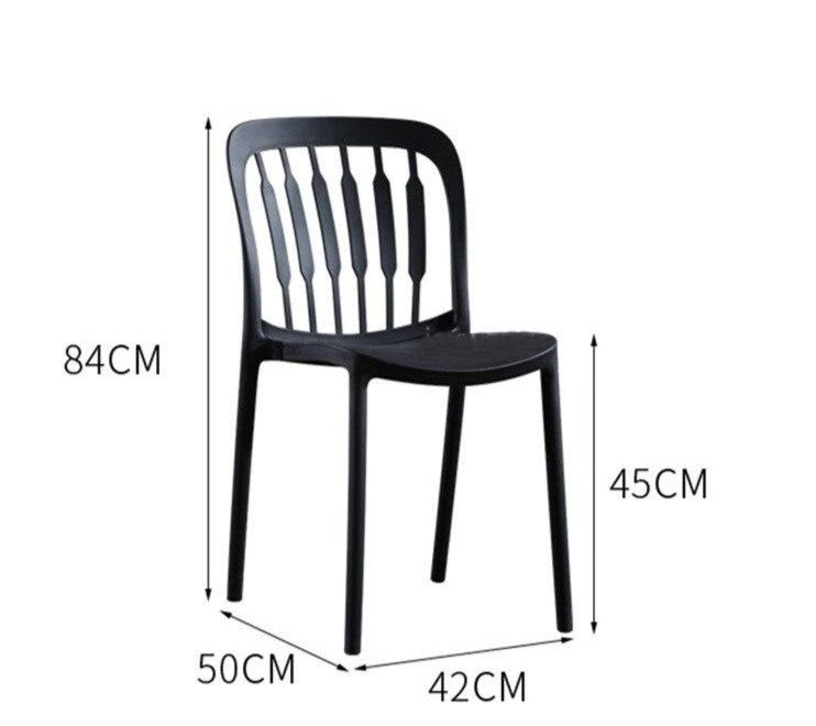 Chaise design en plastique à dossier large style touche de piano