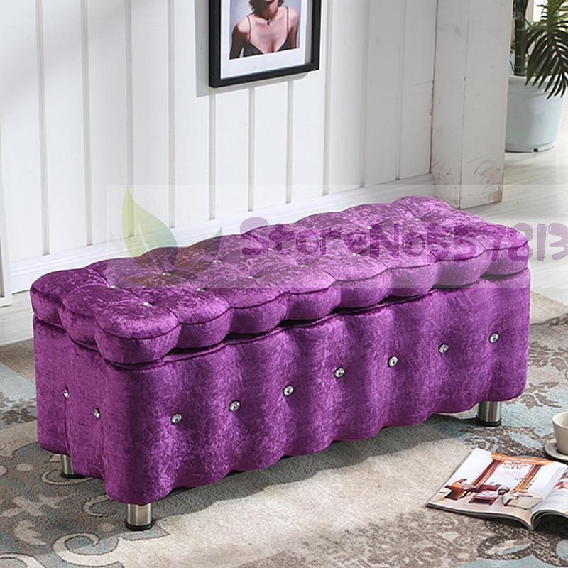 Banc de rangement en velours et métal de type coffre