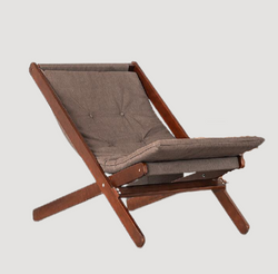 Chaise pliable en bois avec assise matelassée en tissu marron