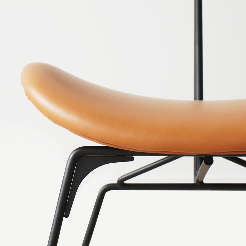 Chaise design de salle à manger avec assise ergonomique