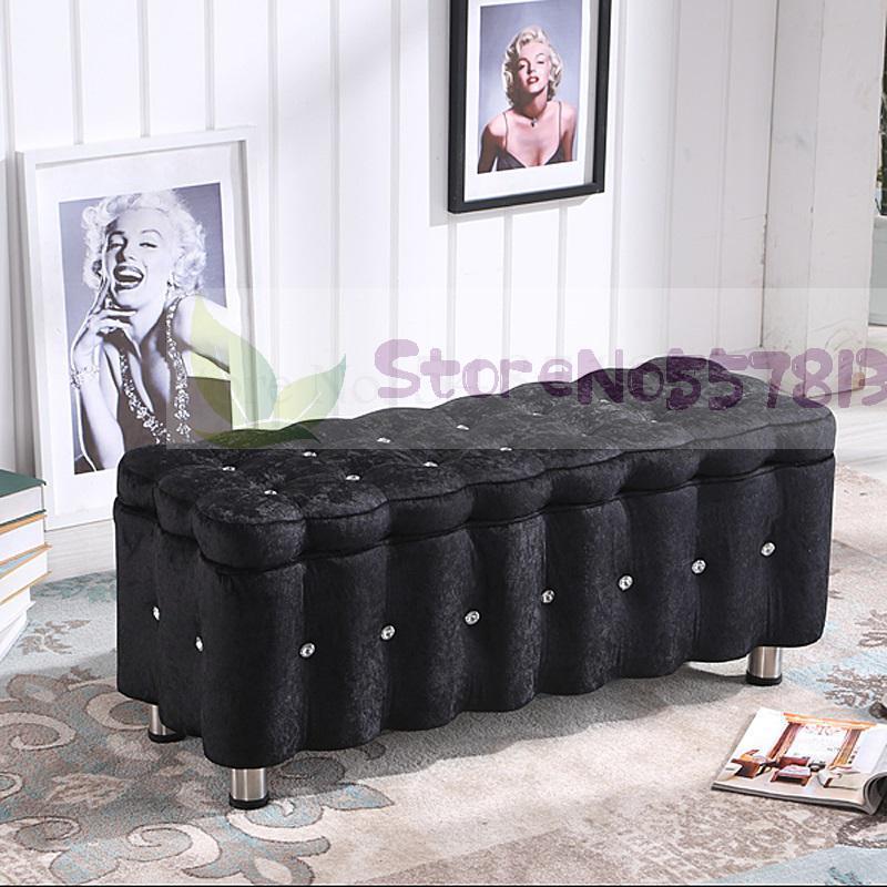 Banc de rangement en velours et métal de type coffre