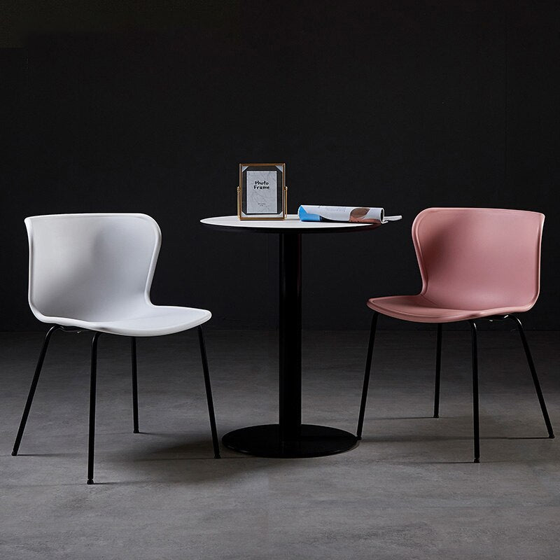 Chaise moderne de salle à manger en résine de cuir et métal