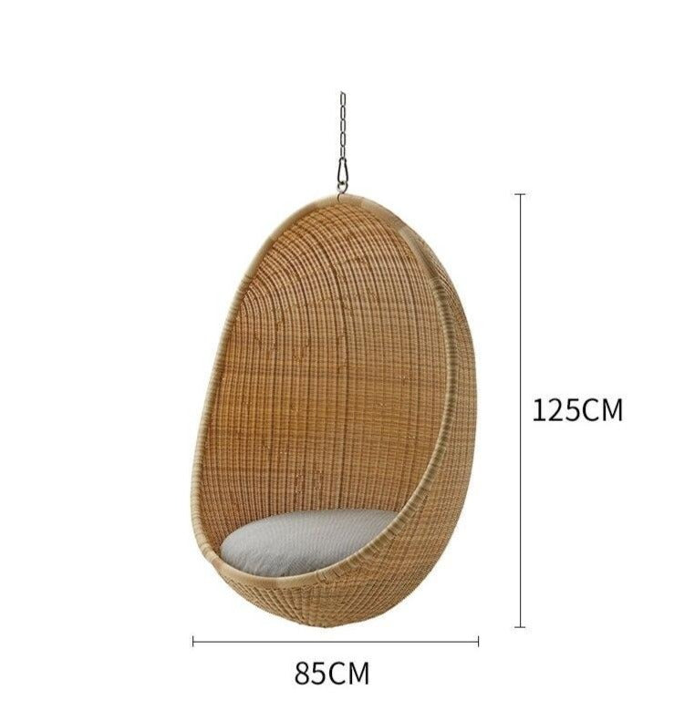 Chaise suspendue en rotin naturel