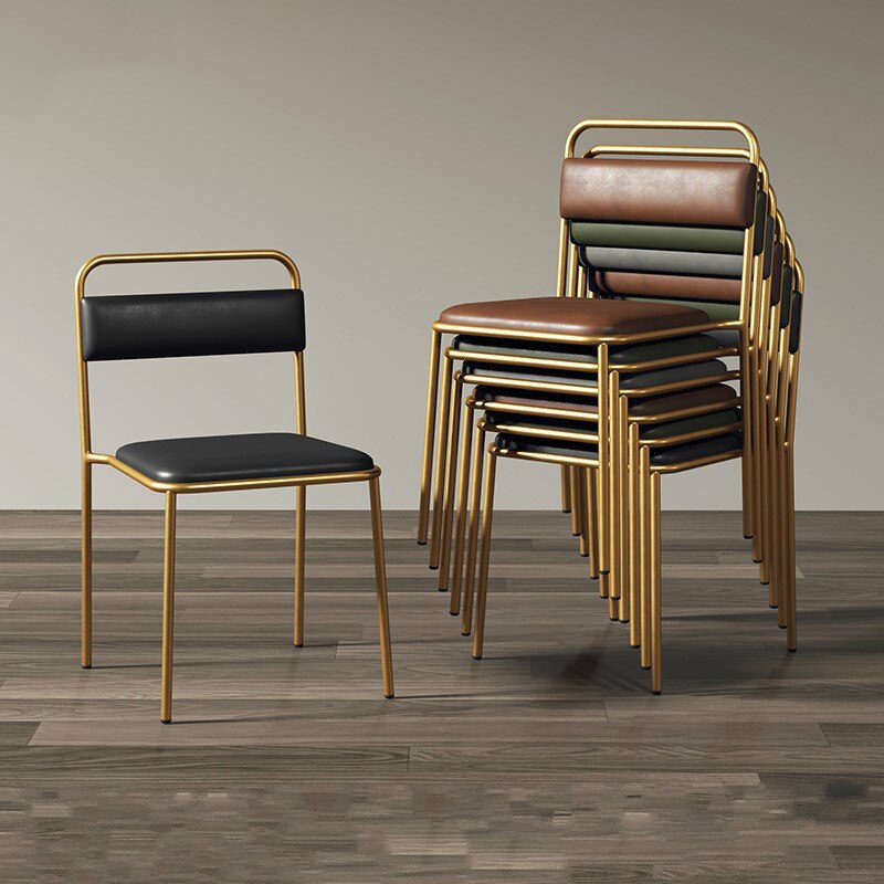 Chaise design de style industriel minimaliste et superposable