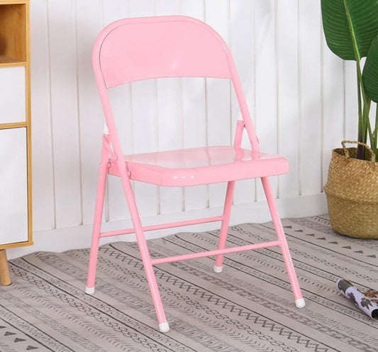 Chaise pliable en métal avec assise vernis