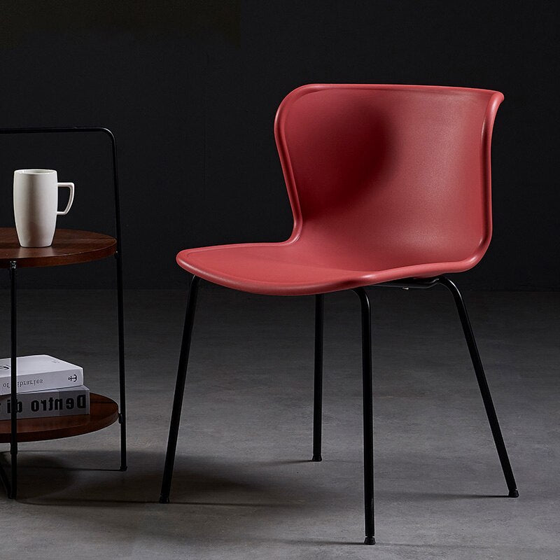 Chaise moderne de salle à manger en résine de cuir et métal