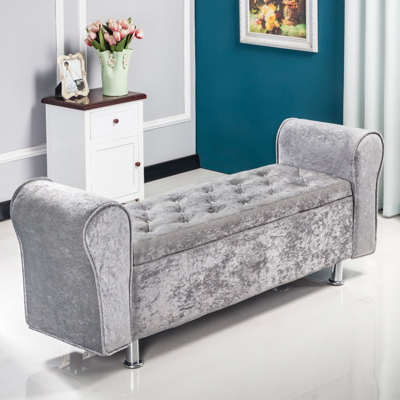 Banc de rangement en velours capitonné avec accoudoirs