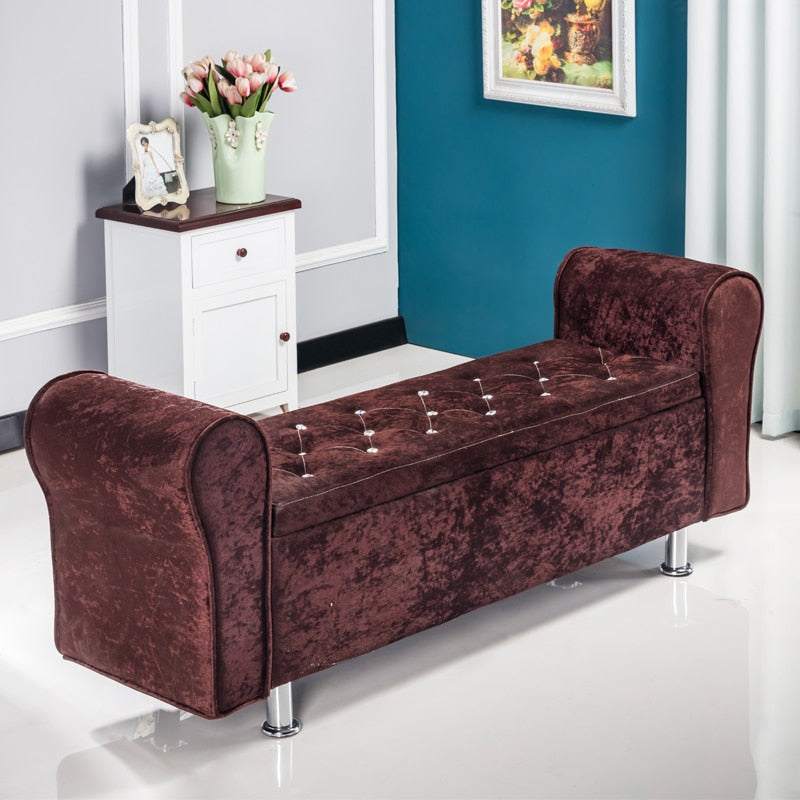 Banc de rangement en velours capitonné avec accoudoirs