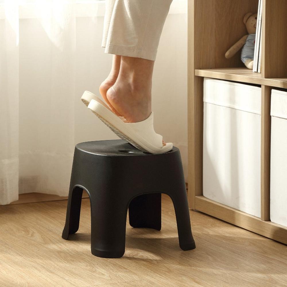 Tabouret enfant en plastique encastrable