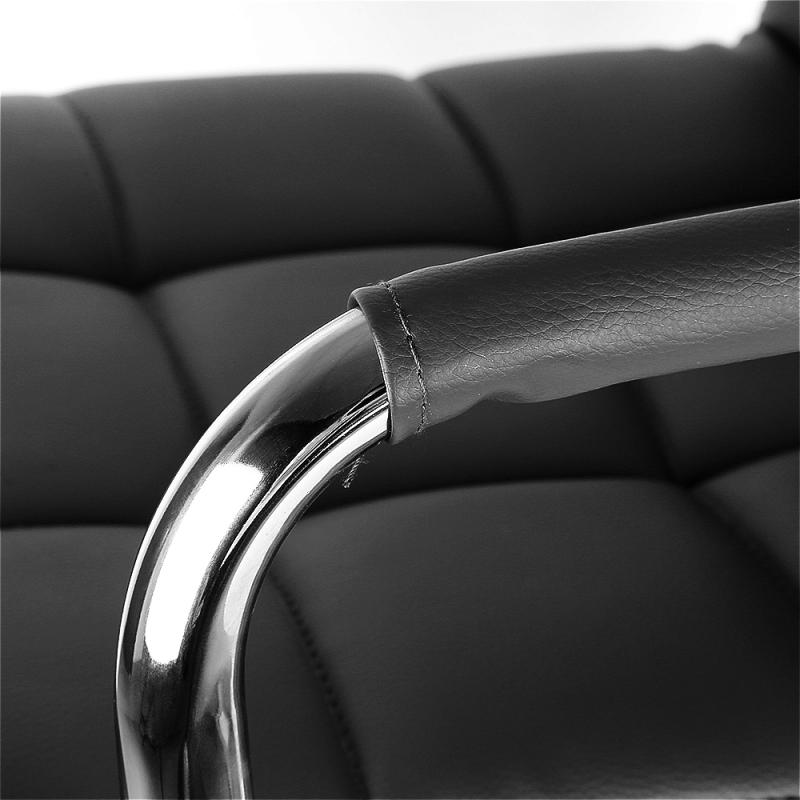 Chaise de bar avec accoudoirs et assise matelassée sur pied central en inox par lot de 2