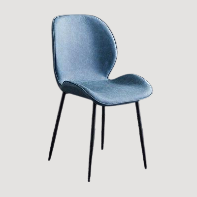 Chaise design pour salle à manger avec assise ergonomique en cuir bleu avec pieds en métal noir