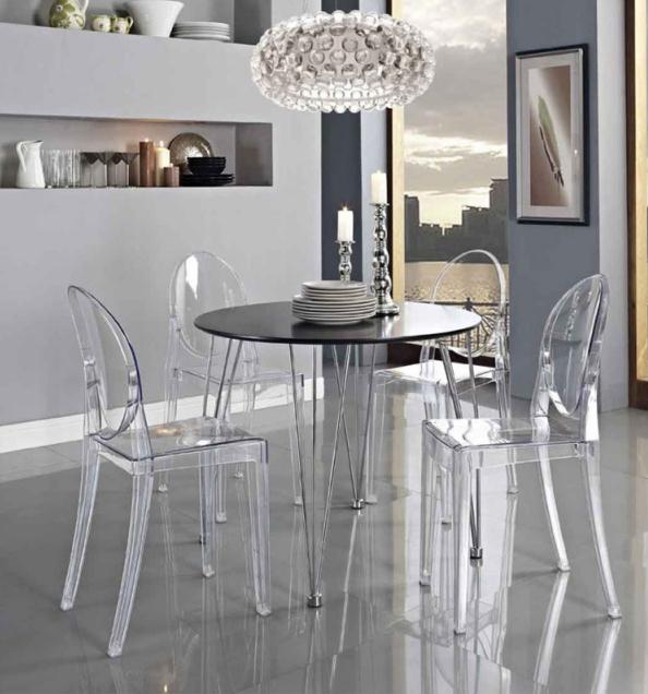 chaise médaillon