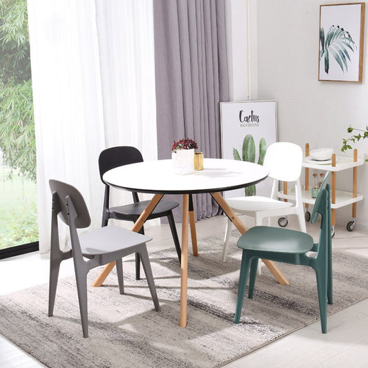 Chaise moderne en plastique épais avec dossier étroit pour salle à manger