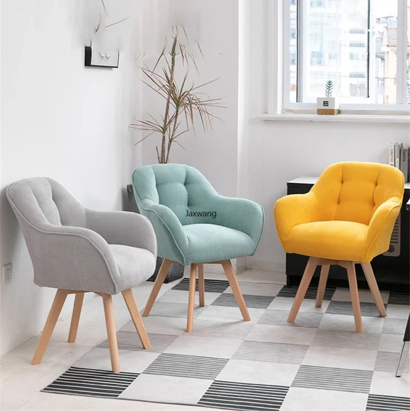 Chaise de bureau design et confortable piètement bois et assise tissu