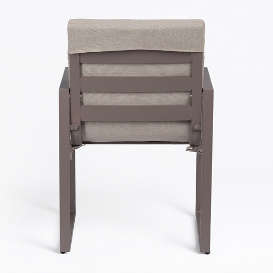 Chaise moderne de terrasse en métal