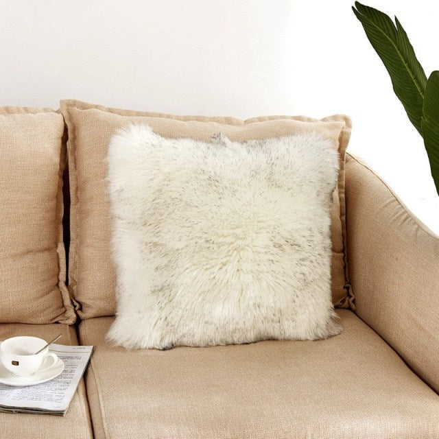 Coussin carré taie en fourrure synthétique blanc