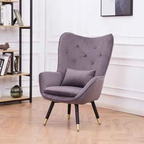 Fauteuil scandinave capitonné dossier large et accoudoirs inclinés
