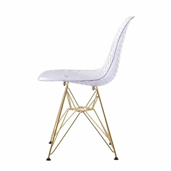 Chaise design scandinave avec pieds en métal doré et assise transparente