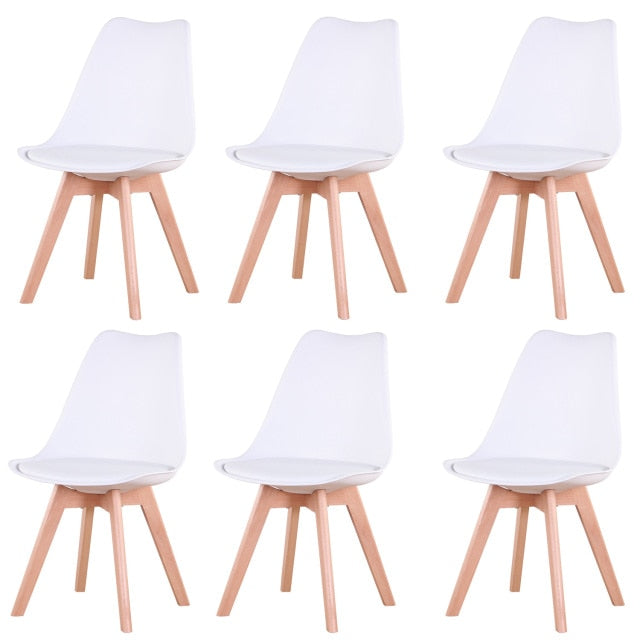 Chaise scandinave pieds en bois clair et assise résine (lot de 6)