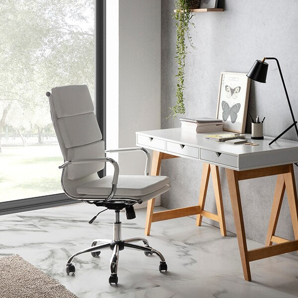 Chaise de bureau design avec dossier à plaques horizontales