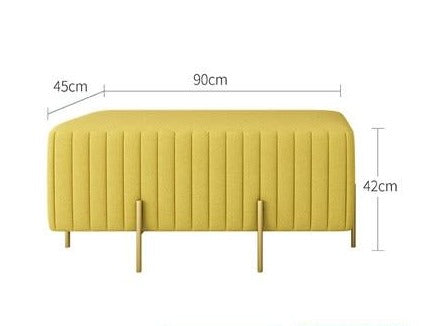 Banc design en velours et pieds en métal doré fins