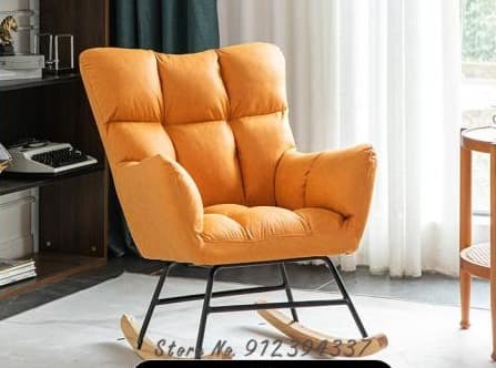Fauteuil scandinave à bascule rembourré tissu et bois