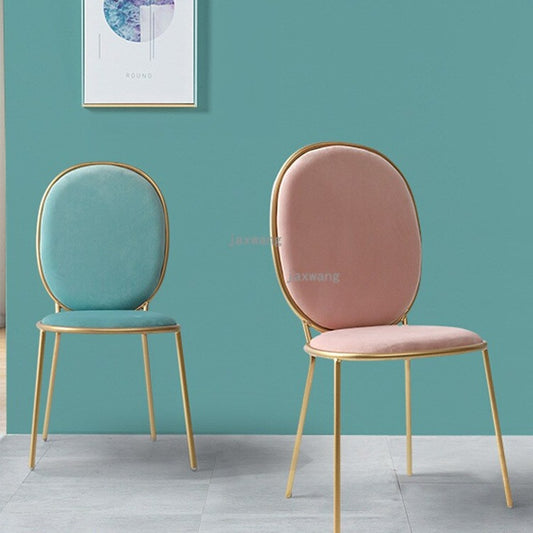 Chaise médaillon design en métal doré et velours