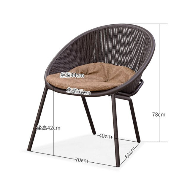 Chaise moderne avec dossier ergonomique en rotin