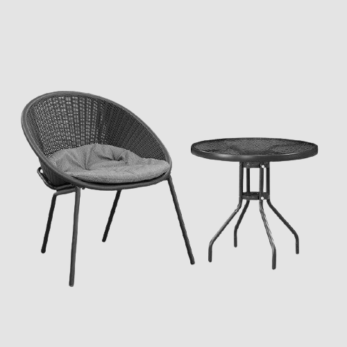 Chaise moderne avec dossier ergonomique en rotin