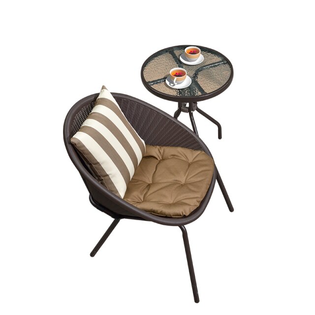 Chaise moderne avec dossier ergonomique en rotin