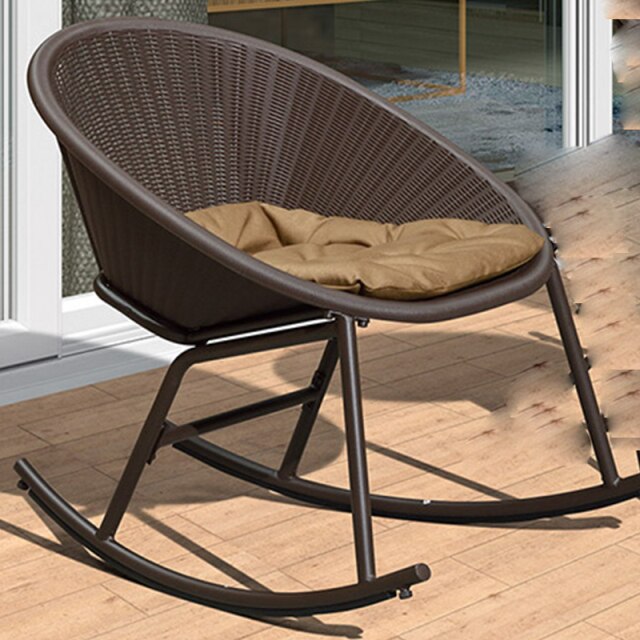Chaise moderne avec dossier ergonomique en rotin