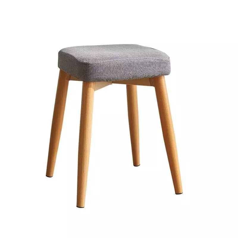 Tabouret scandinave avec assise carrée en tissus