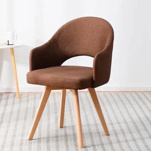 Chaise scandinave design en tissus et bois avec dossier échancré