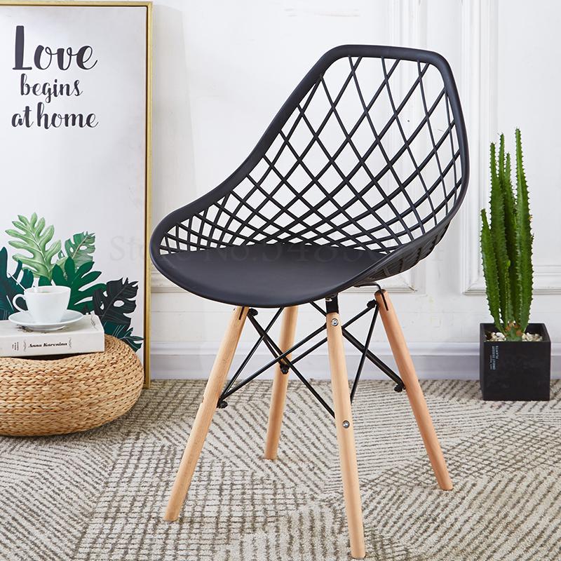 Chaise scandinave moderne
